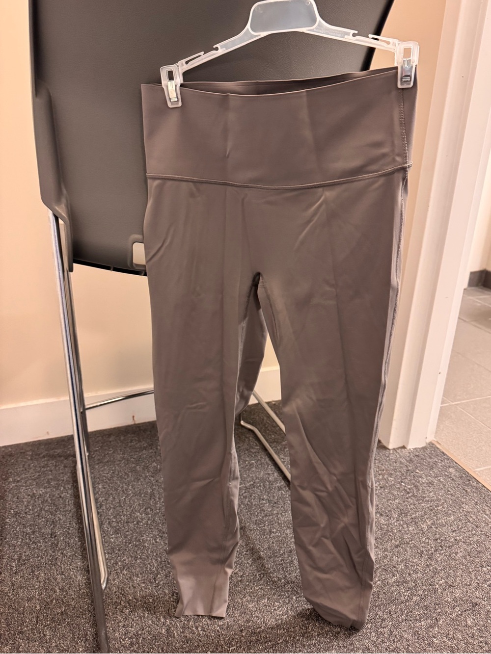 H&M Move Grey ShapeMove High-Waist Leggings